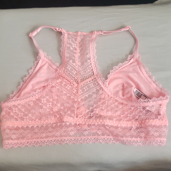 (S-M)BUY 1 GET 1 FREE VICTORIA SECRET BRALETTE - Picture 5 of 8